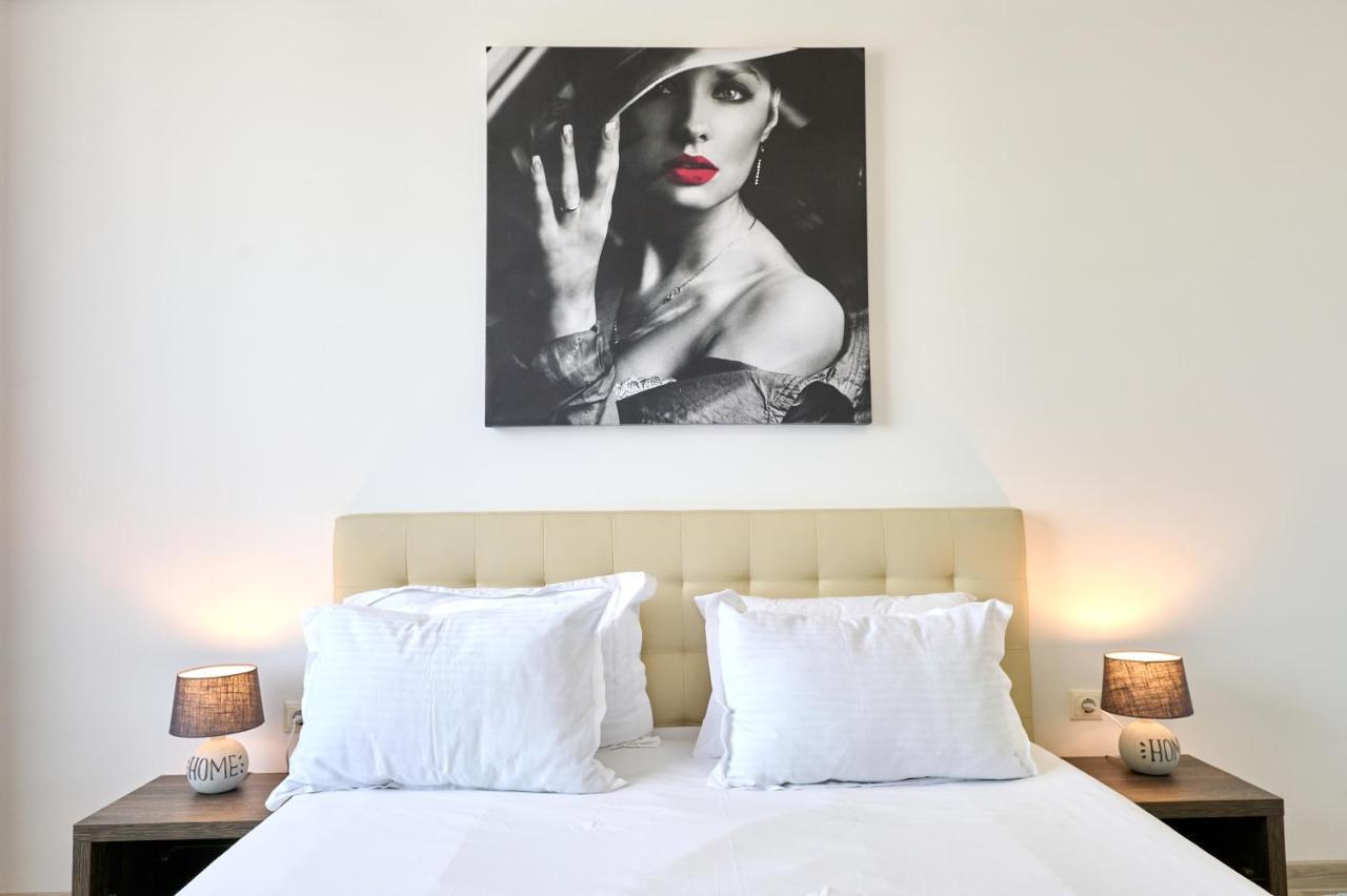 La Vida Loca Apartment Summerland Mamaia Exterior foto