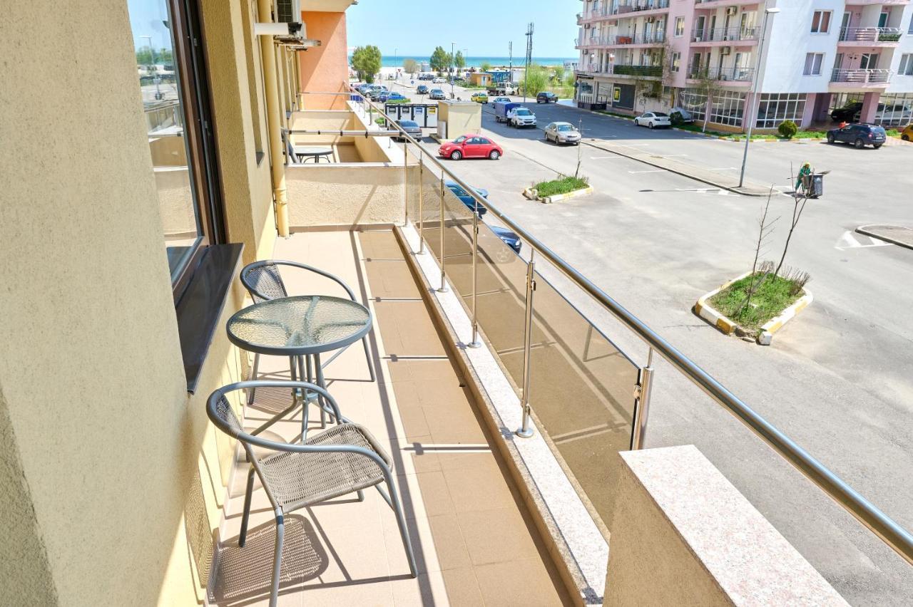 La Vida Loca Apartment Summerland Mamaia Exterior foto